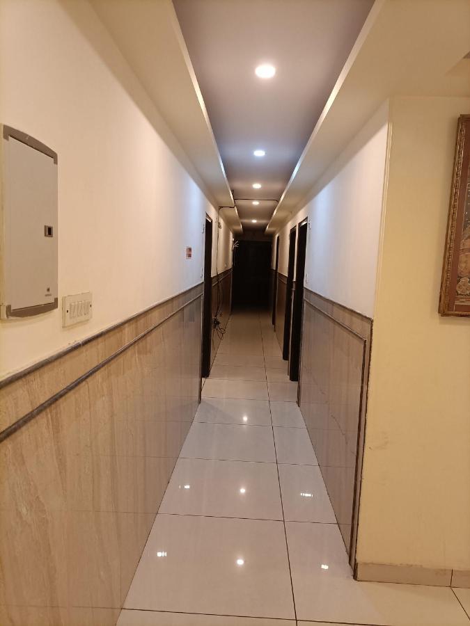 Hotel New City Lite Near Igi Airport Delhi 4*